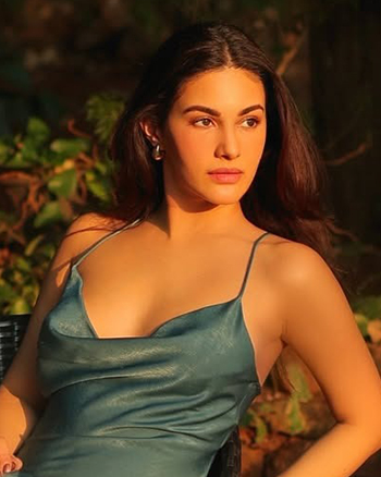 Amyra Dastur